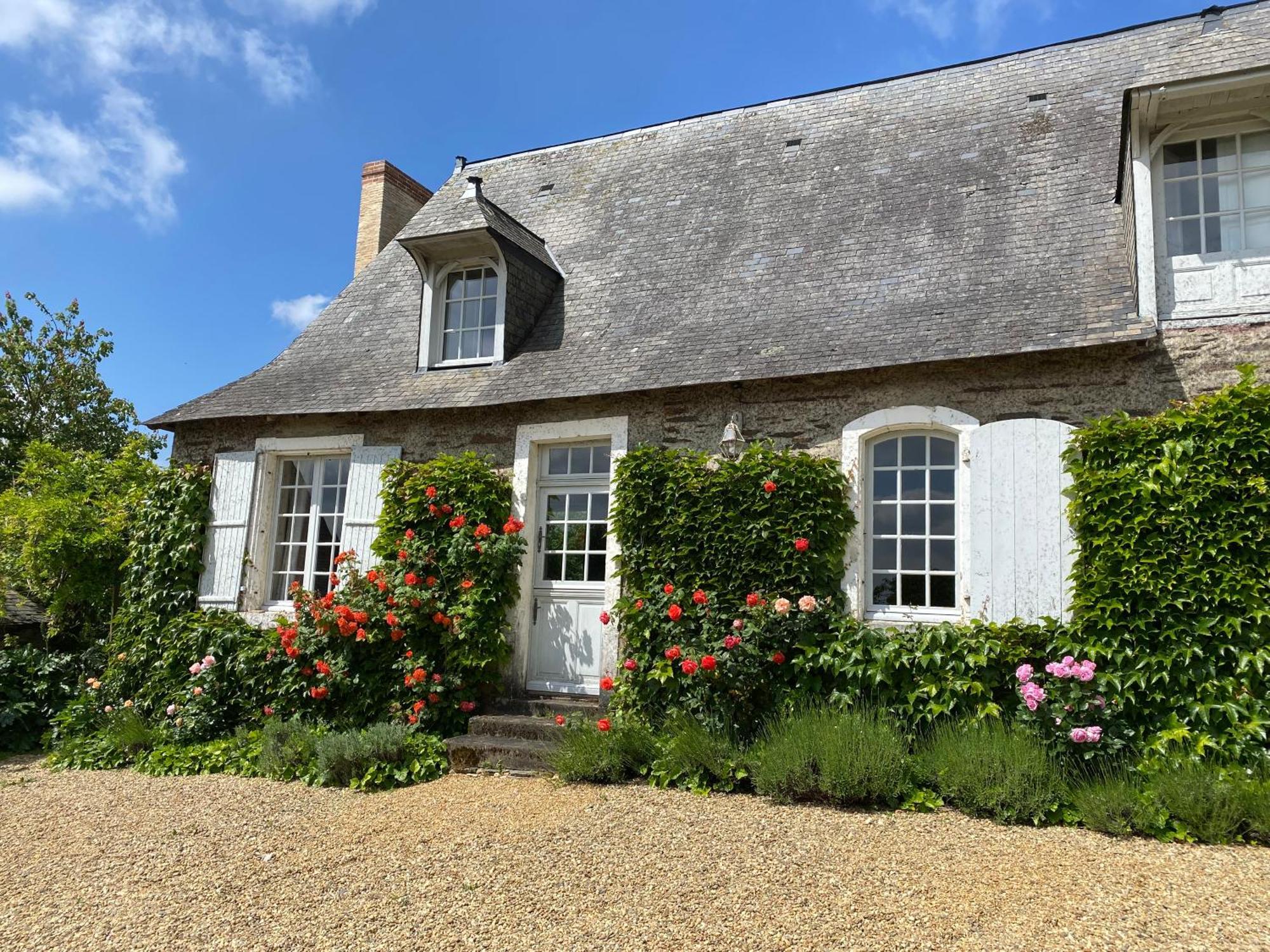La Mouliniere, Jolie Longere Du Xviie Bed & Breakfast La Jaille-Yvon ภายนอก รูปภาพ